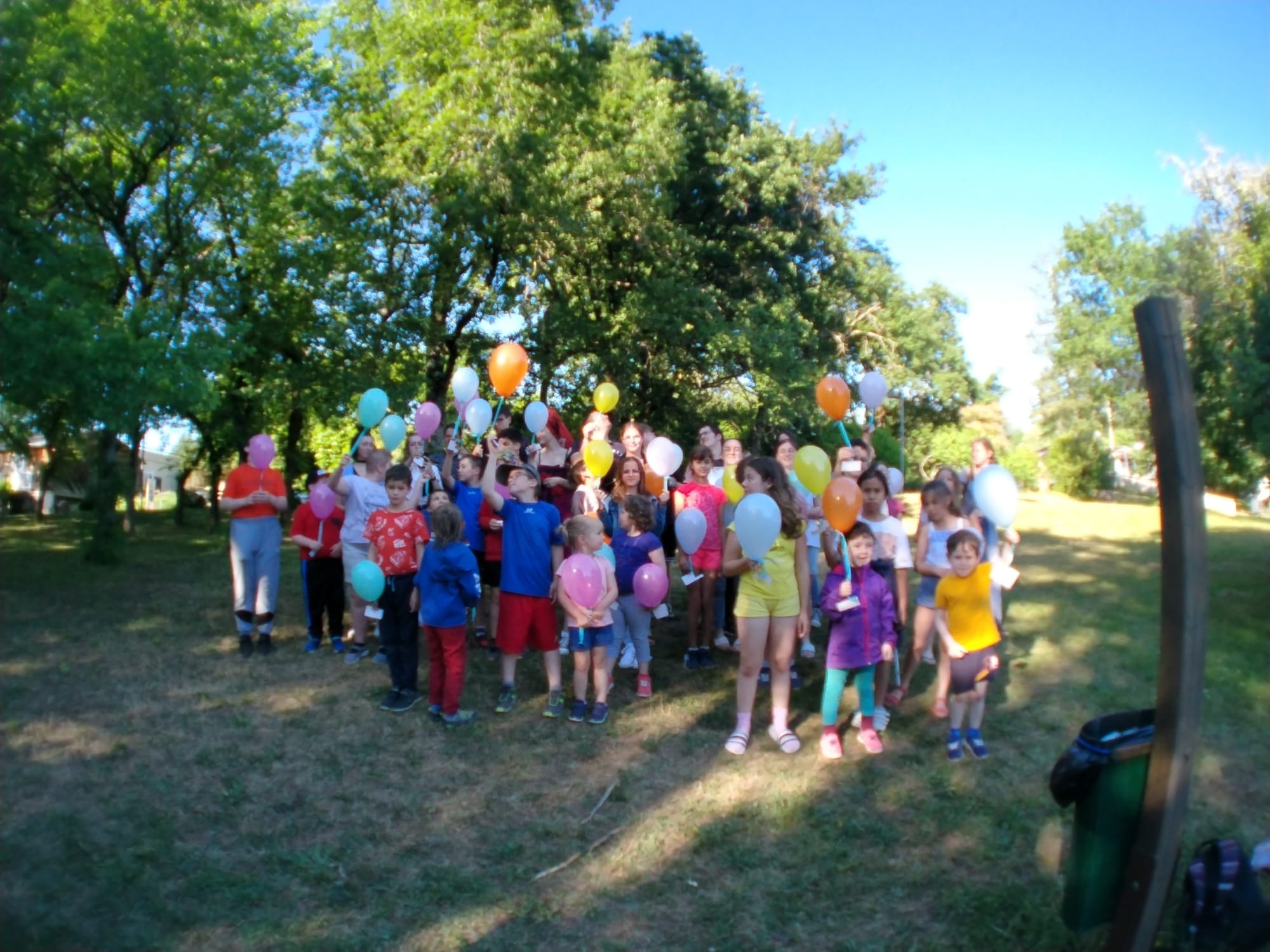 Les enfants et leurs parents à Najac