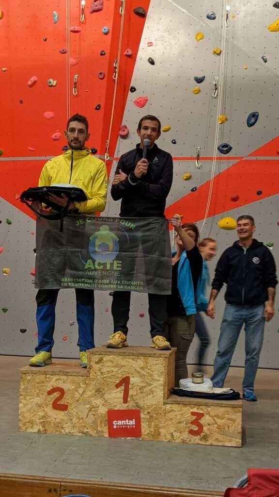 Pierre Verdier remporte le trail/rando de Riom es Montagne